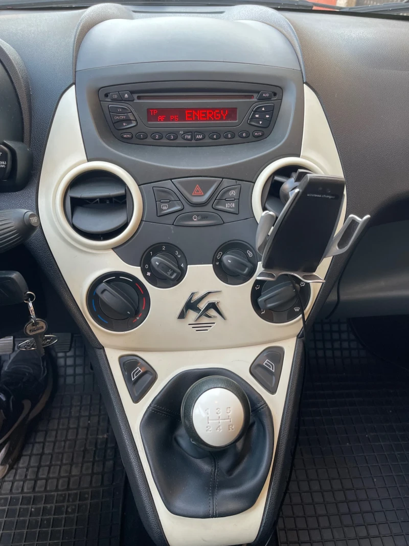 Ford Ka, снимка 12 - Автомобили и джипове - 48705112