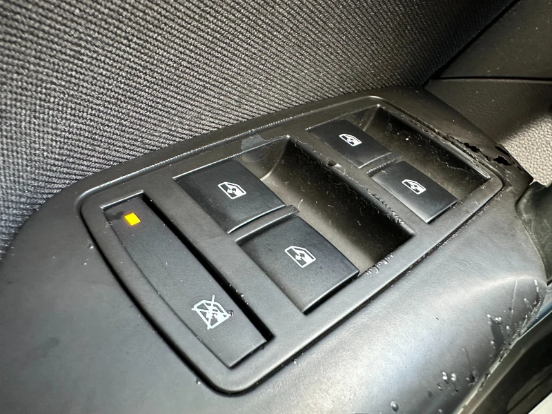 Opel Insignia 2.0d 131 к.с., снимка 16 - Автомобили и джипове - 50346008