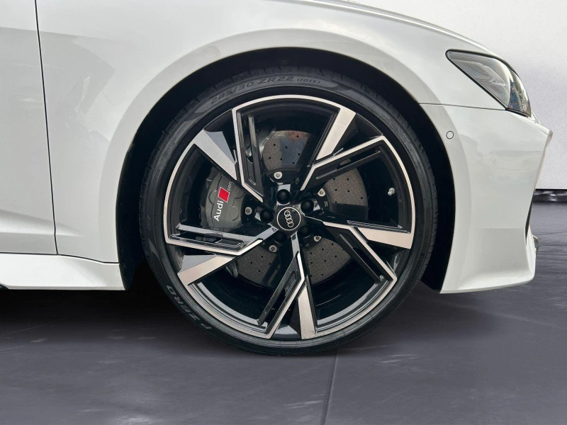 Audi Rs6 CERAMIC/CARBON/BLACK OPTIC/B&O/HEAD UP/MATRIX/22/, снимка 8 - Автомобили и джипове - 51248821