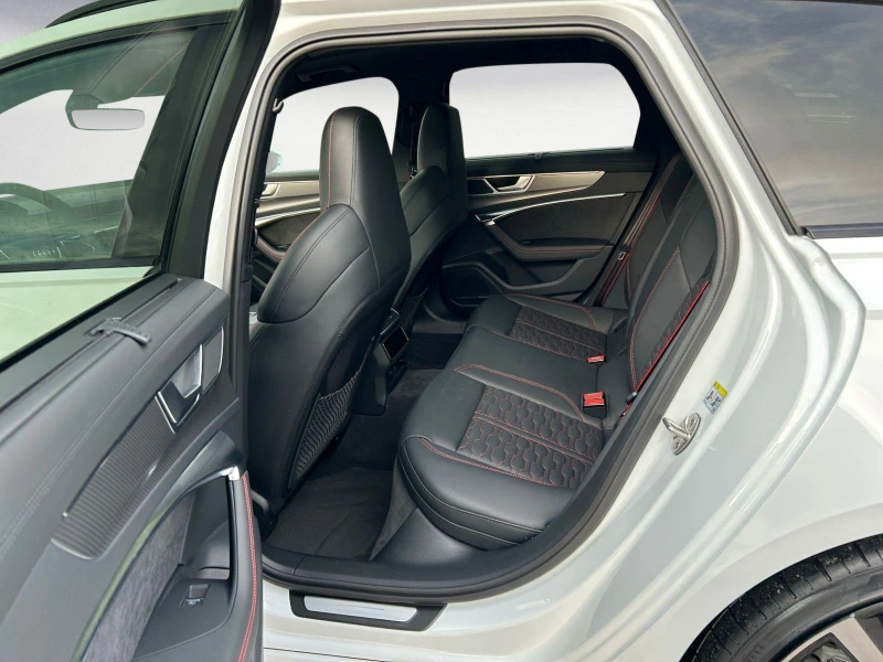 Audi Rs6 CERAMIC/CARBON/BLACK OPTIC/B&O/HEAD UP/MATRIX/22/, снимка 12 - Автомобили и джипове - 51248821