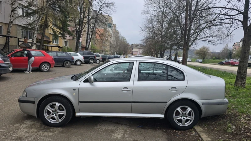 Skoda Octavia 1.9 TDI, снимка 3 - Автомобили и джипове - 51629365