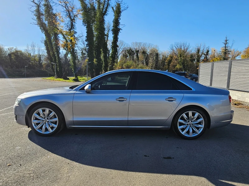 Audi A8 1 собственик, Топ състояние , снимка 3 - Автомобили и джипове - 52663748