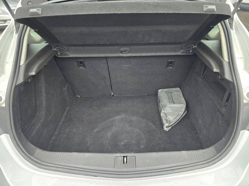 Opel Astra 1.4 TURBO i, снимка 9 - Автомобили и джипове - 53039889