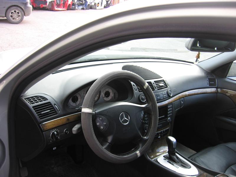 Mercedes-Benz E 270 2.7CDI AVANGARD, снимка 6 - Автомобили и джипове - 37255611