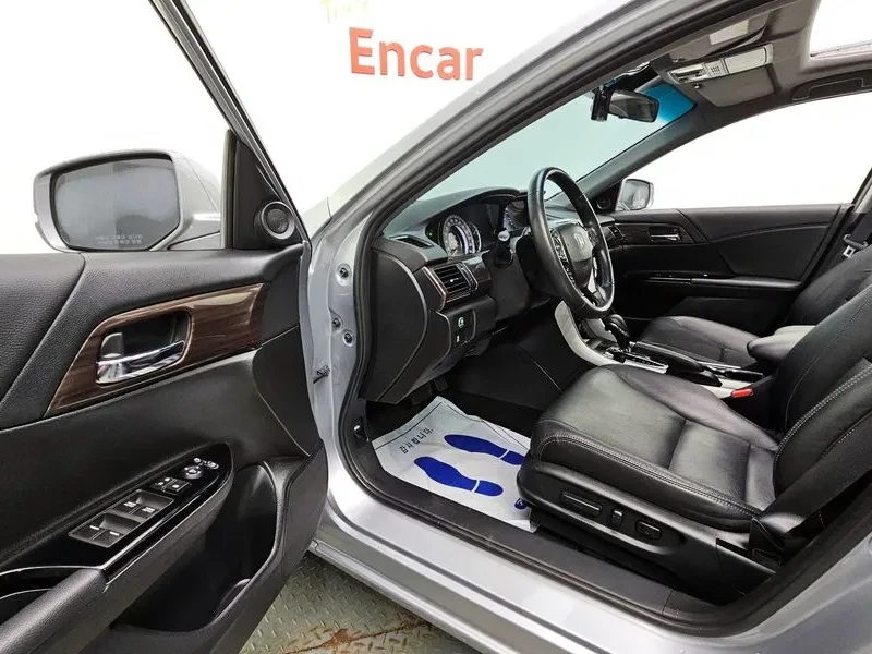 Honda Accord 2.4 9Th Gen , снимка 10 - Автомобили и джипове - 55796223