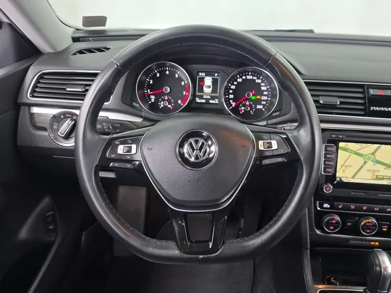 VW Passat 2.0 Tsi B7, снимка 13 - Автомобили и джипове - 55922899