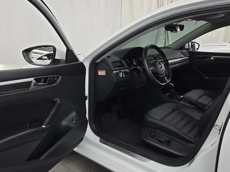 VW Passat 2.0 Tsi B7, снимка 10 - Автомобили и джипове - 55922899