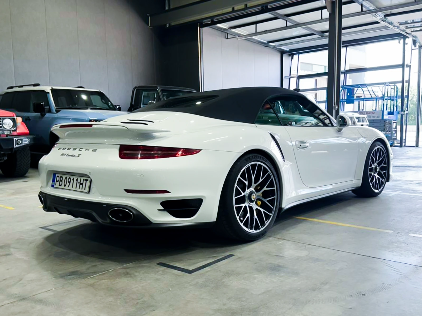 Porsche 911 TURBO S - изображение 7