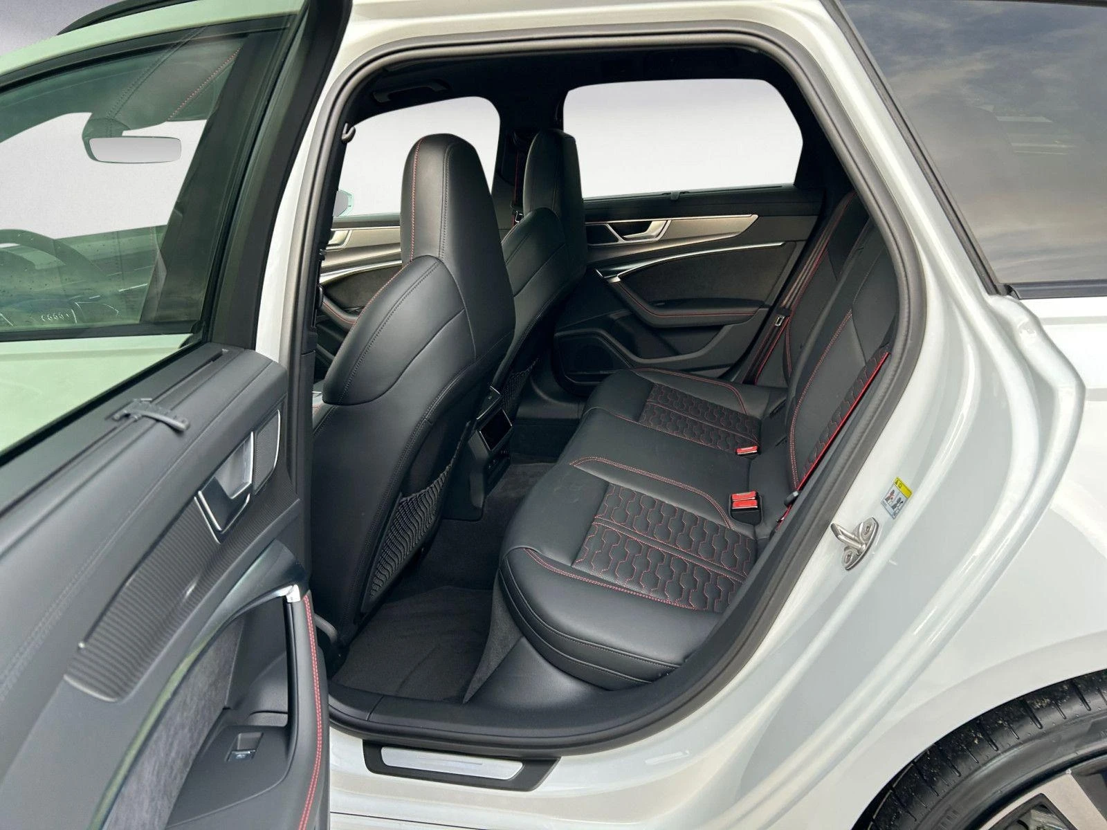 Audi Rs6 CERAMIC/CARBON/BLACK OPTIC/B&O/HEAD UP/MATRIX/22/ | Mobile.bg   12