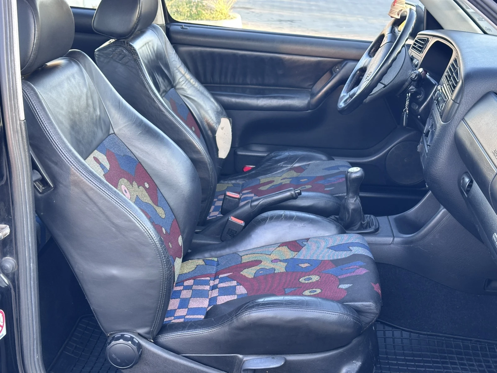 VW Golf Otmar Alt Art Edition  - изображение 8