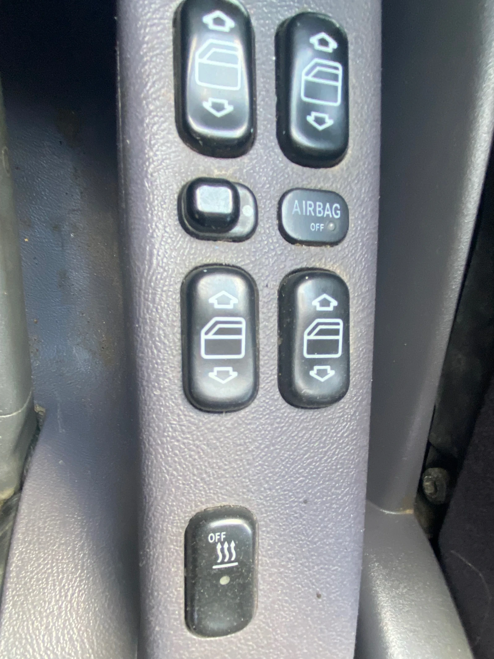 Mercedes-Benz A 170 1.7 90 - изображение 6