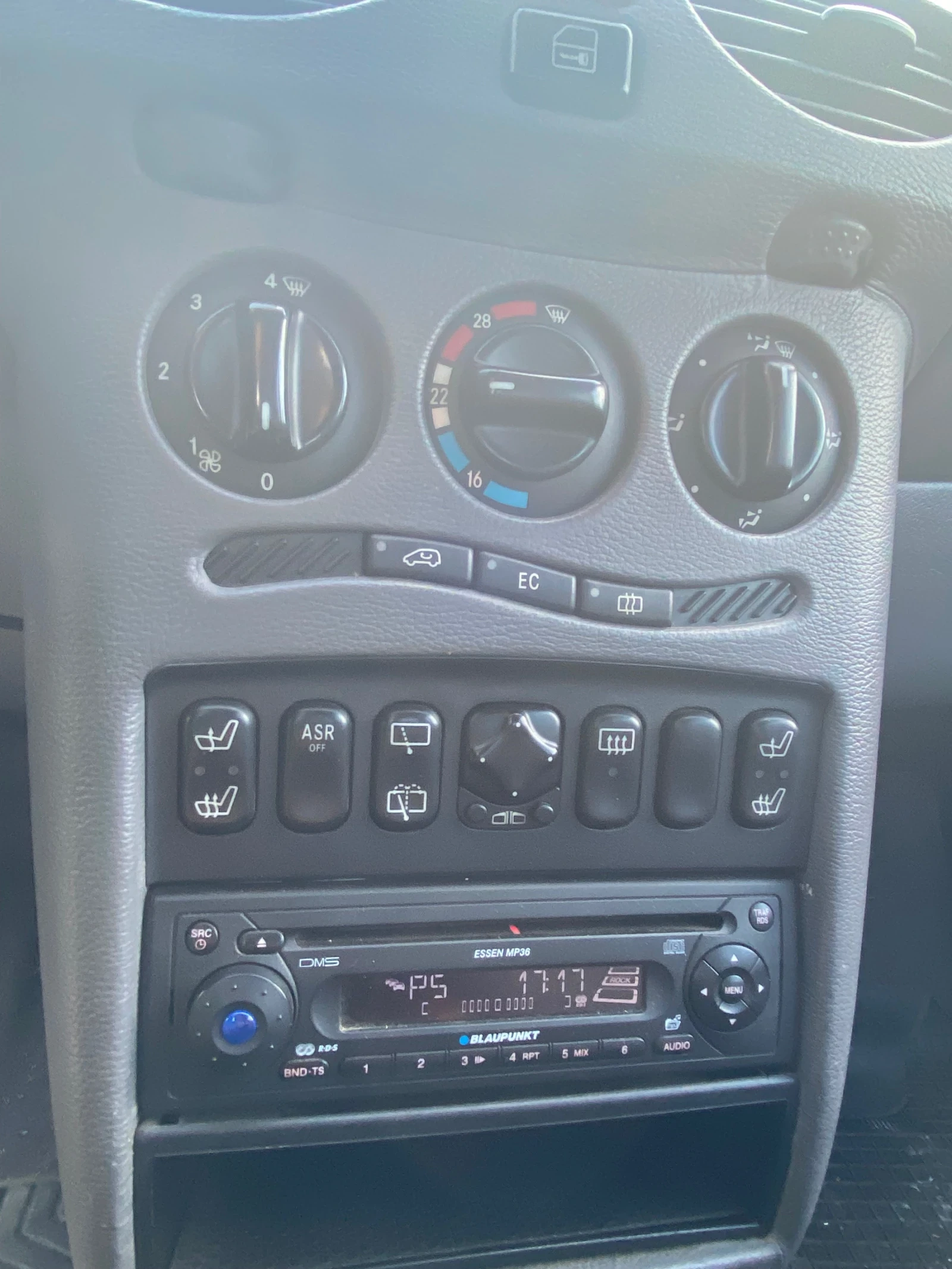 Mercedes-Benz A 170 1.7 90 - изображение 7