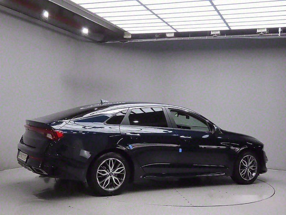 Kia K5 2.0 LPI Trandy * НАЙ-ДОБРА ЦЕНА В БЪЛГАРИЯ*  - изображение 4