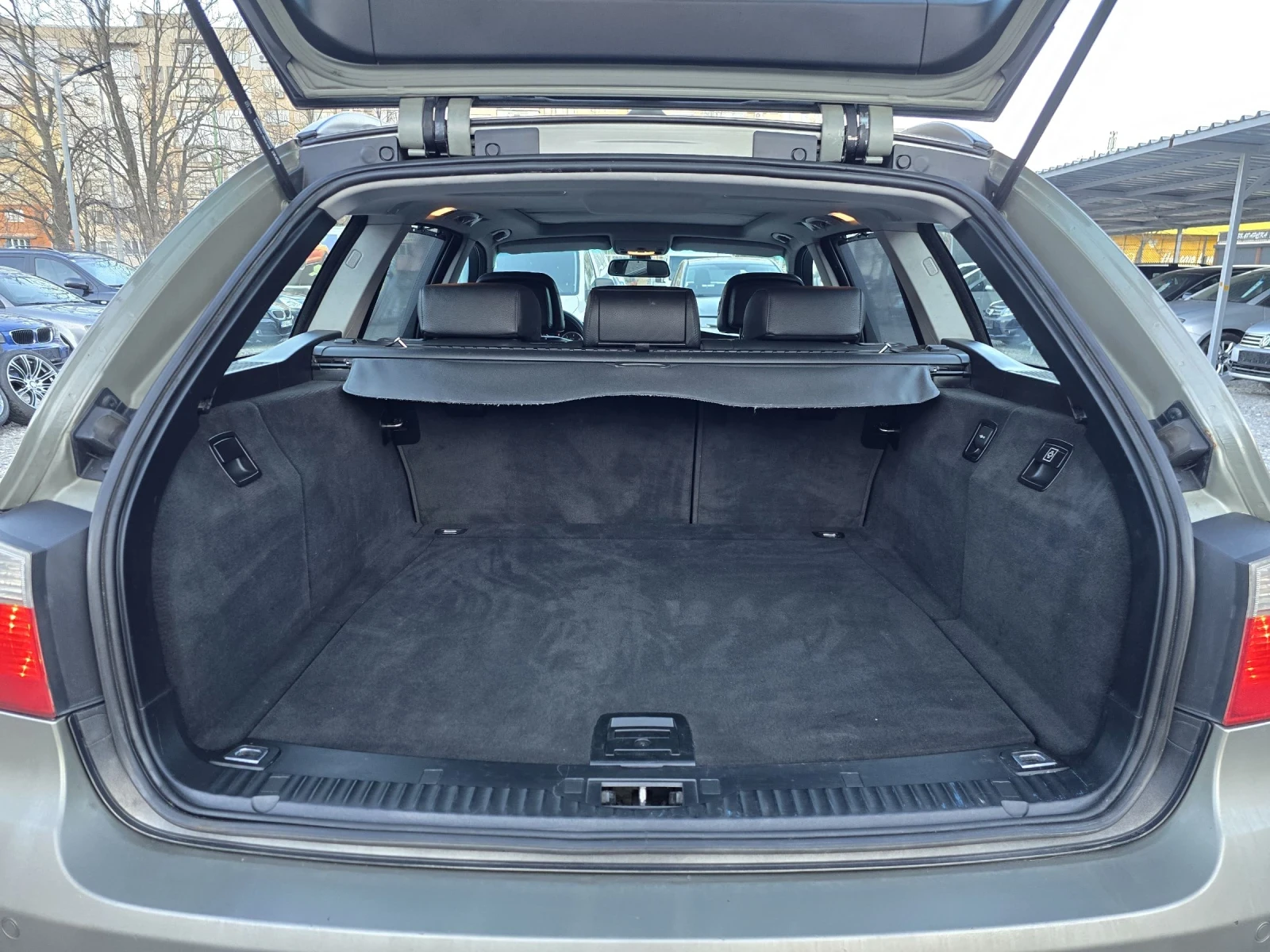 BMW 525 3.0D NAVI PANORAMA - изображение 10