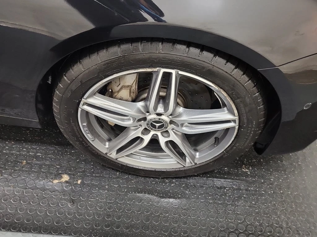 Mercedes-Benz E 300 4MATIC Sedan  CARFAX | Mobile.bg � ����������� 13