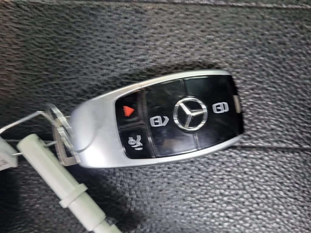 Mercedes-Benz E 300 4MATIC Sedan  CARFAX | Mobile.bg � ����������� 14