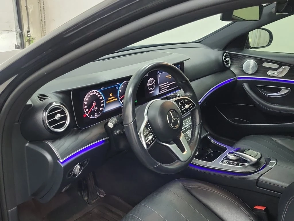 Mercedes-Benz E 300 4MATIC Sedan  CARFAX | Mobile.bg � ����������� 9