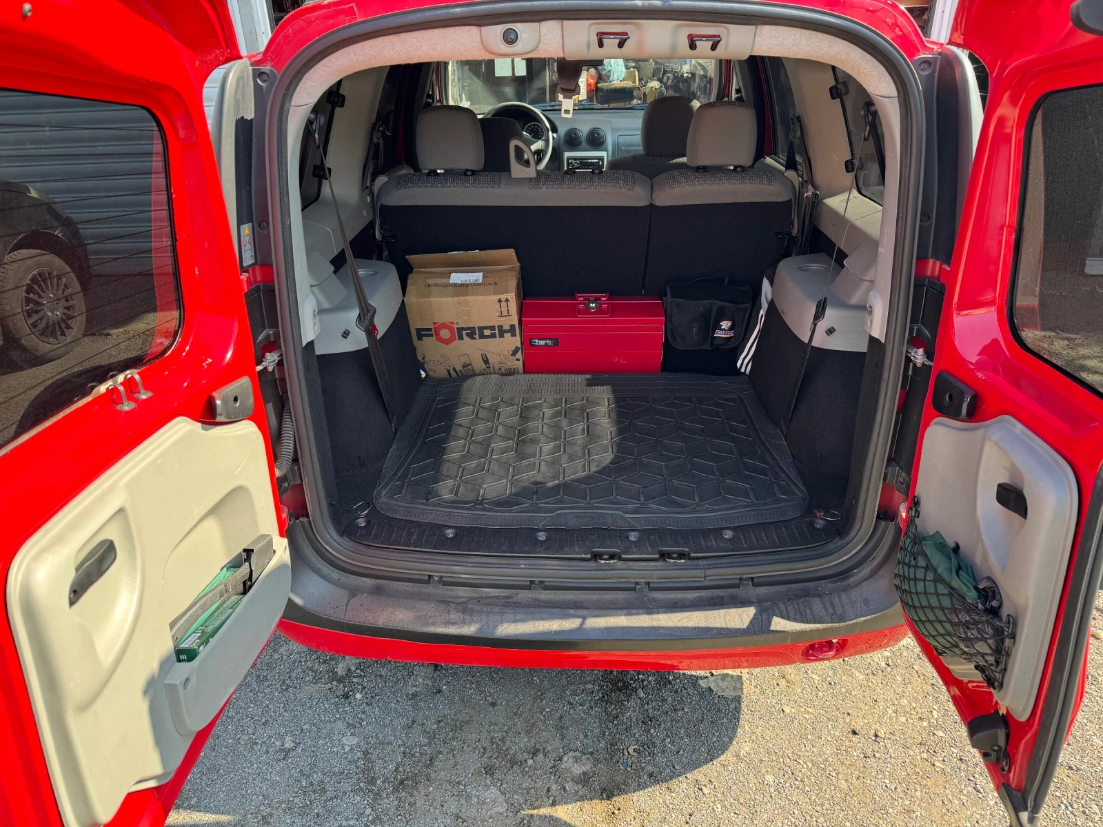 Dacia Logan Laureate, снимка 5 - Автомобили и джипове - 53642979