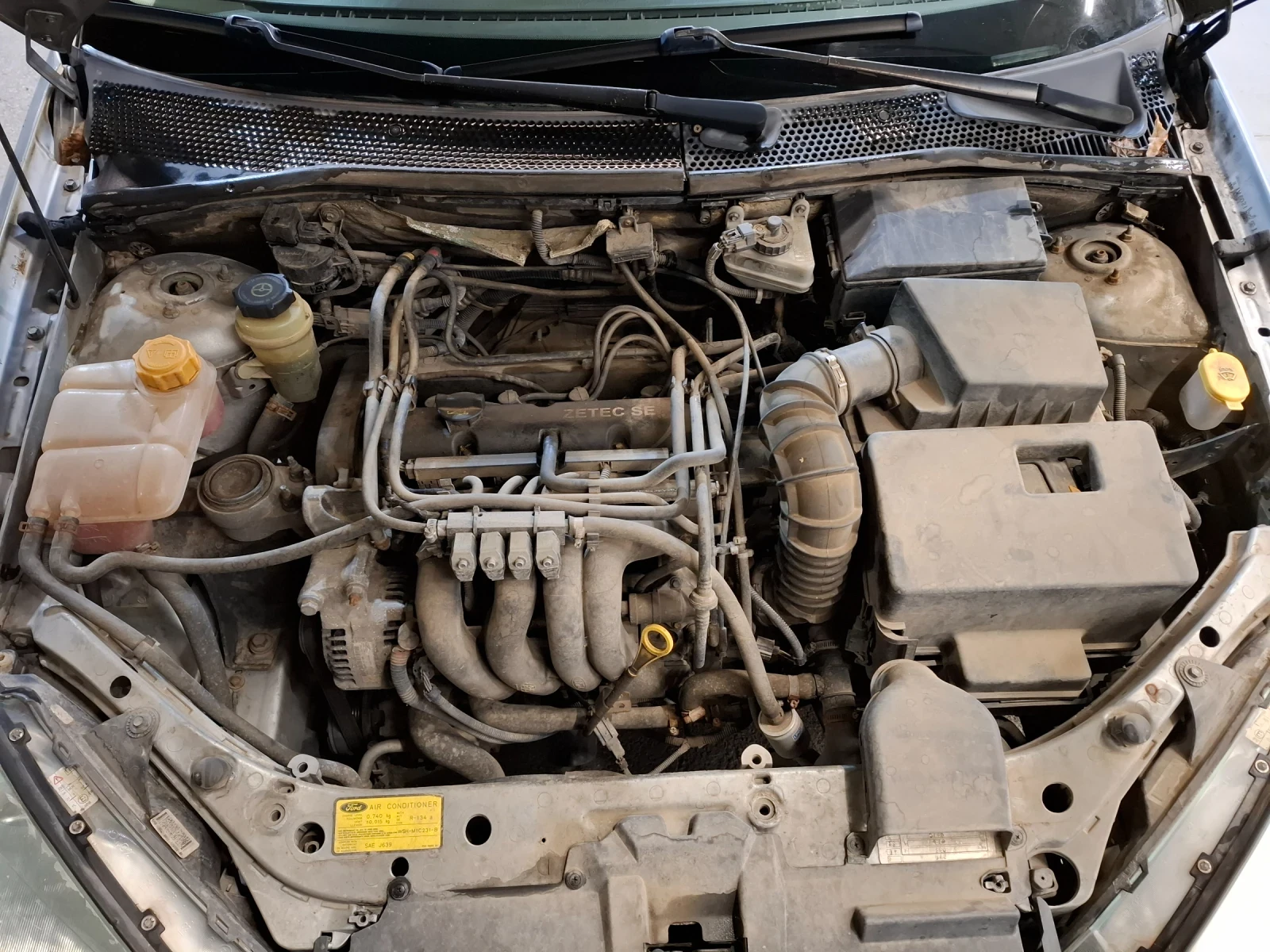 Ford Focus 1.6 16V 100hp, снимка 11 - Автомобили и джипове - 53727705