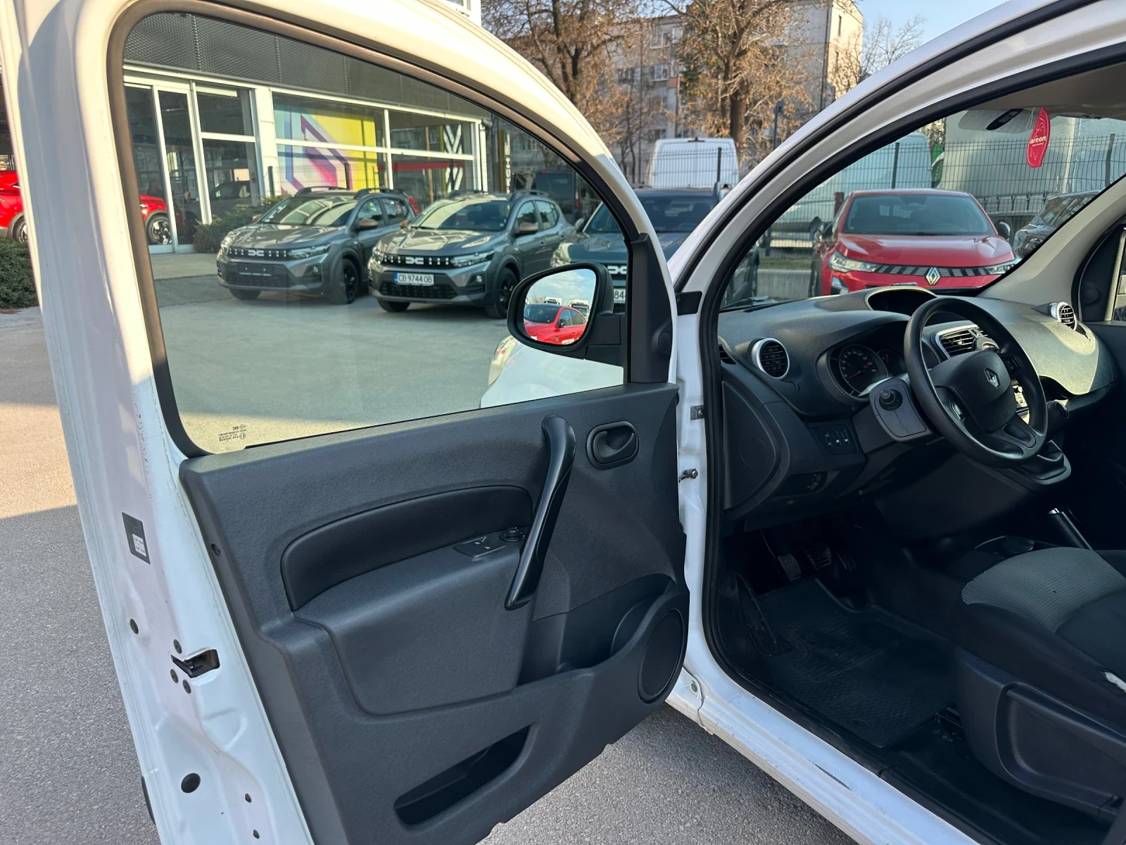 Renault Kangoo EURO 6 2018, снимка 8 - Автомобили и джипове - 53741783