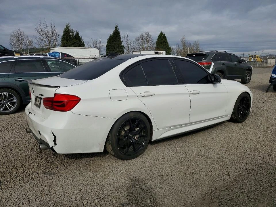 BMW 340 2016 BMW 340 XI, снимка 4 - Автомобили и джипове - 54089760