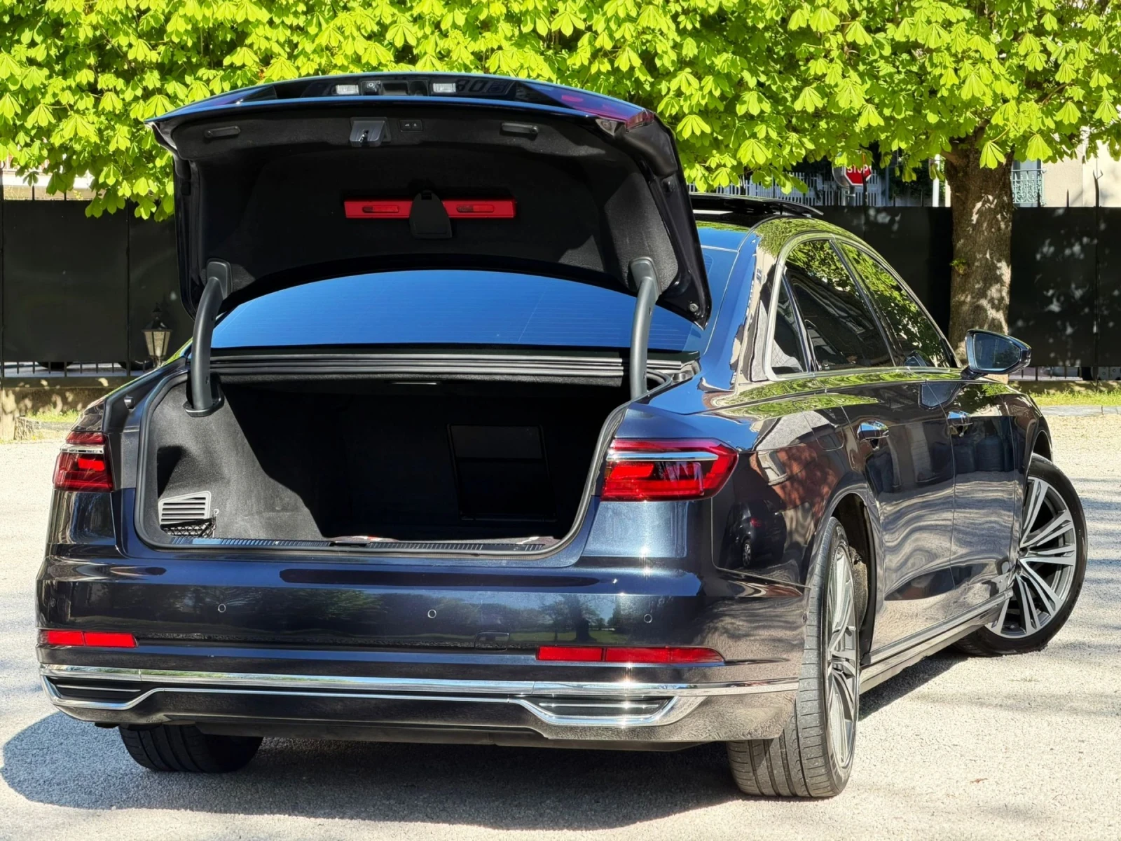 Audi A8 ОЧАКВАН ВНОС Audi A8 5.0TDI Long 3xTV* HD , снимка 9 - Автомобили и джипове - 54163966