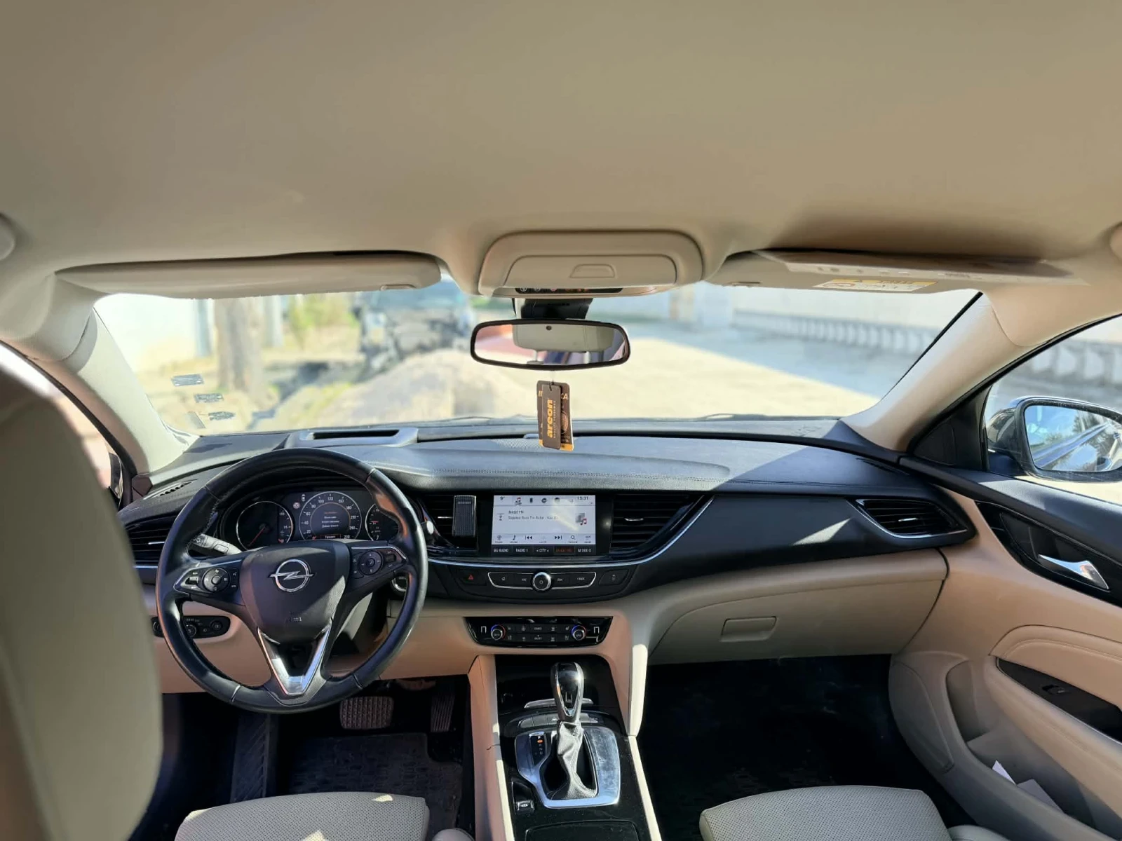 Opel Insignia, снимка 2 - Автомобили и джипове - 54239882