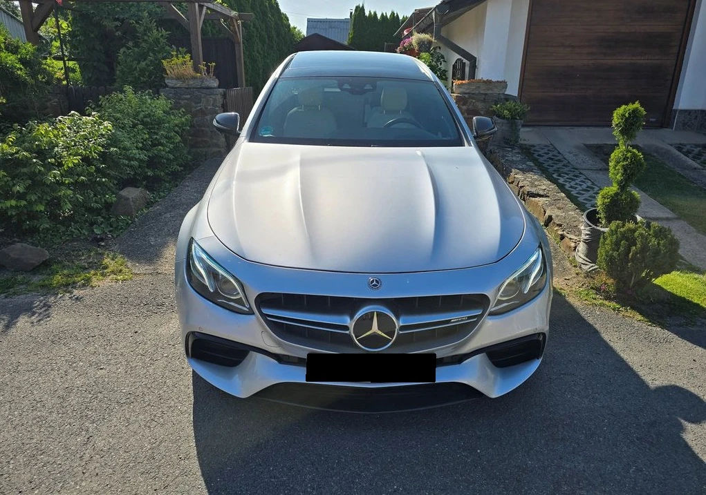 Mercedes-Benz E 63 AMG S 4Matic+ , снимка 4 - Автомобили и джипове - 54561241