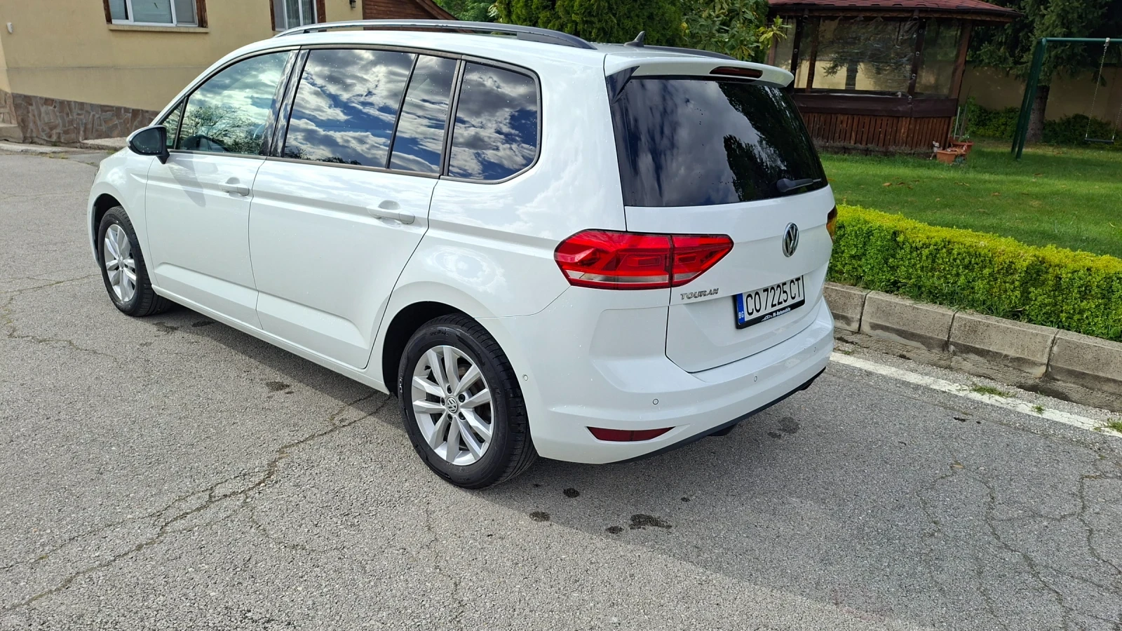 VW Touran 1.5 ТSI  ГАЗ, снимка 3 - Автомобили и джипове - 54567120