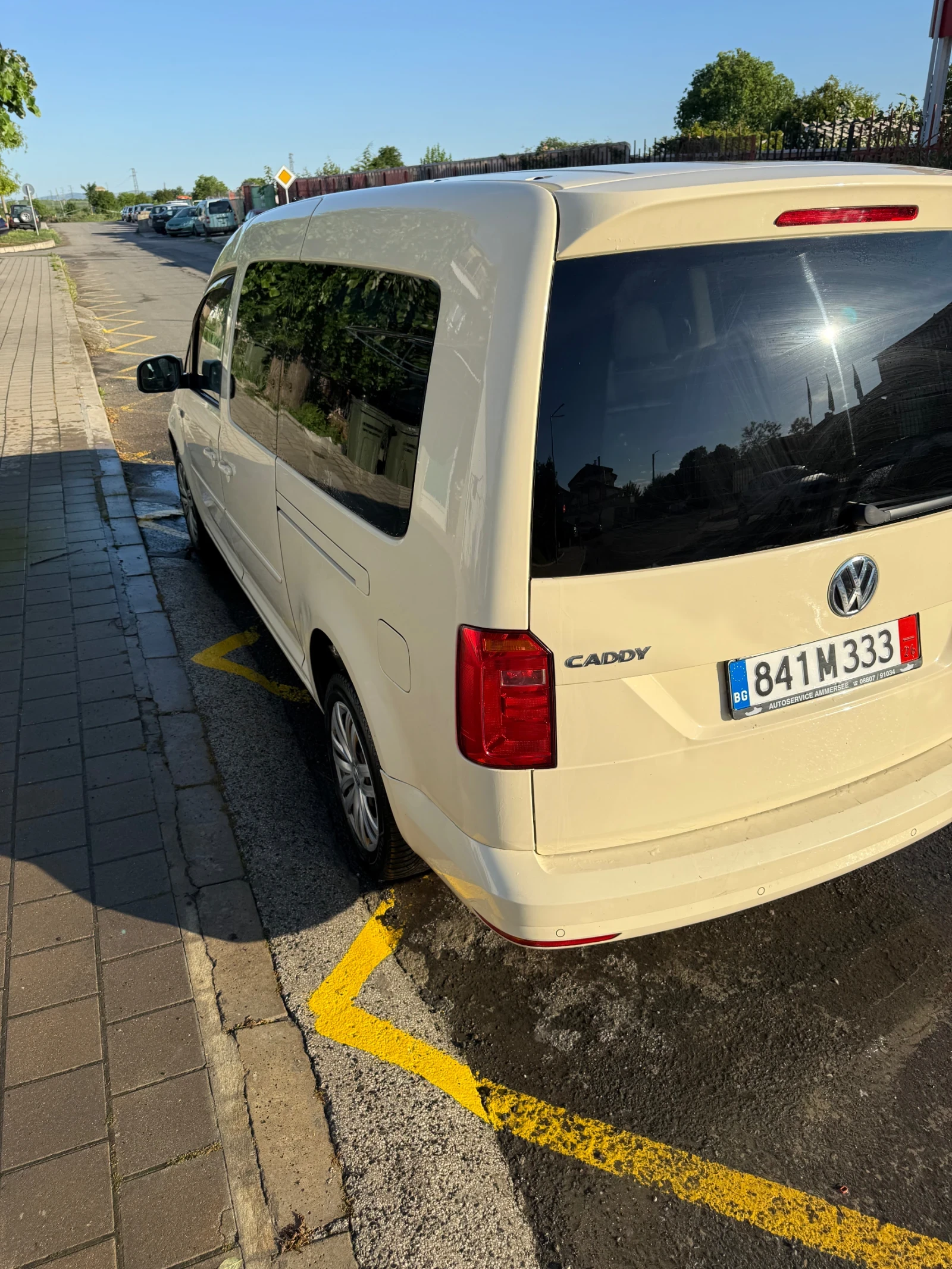 VW Caddy, снимка 5 - Автомобили и джипове - 54664525