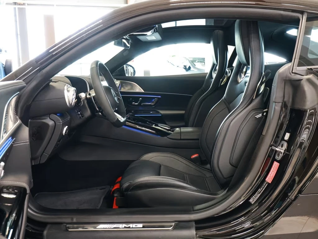 Mercedes-Benz AMG GT 63 PRO / COUPE / 4-MATIC+ / CARBON / BURM / PANO /, снимка 6 - Автомобили и джипове - 54817490