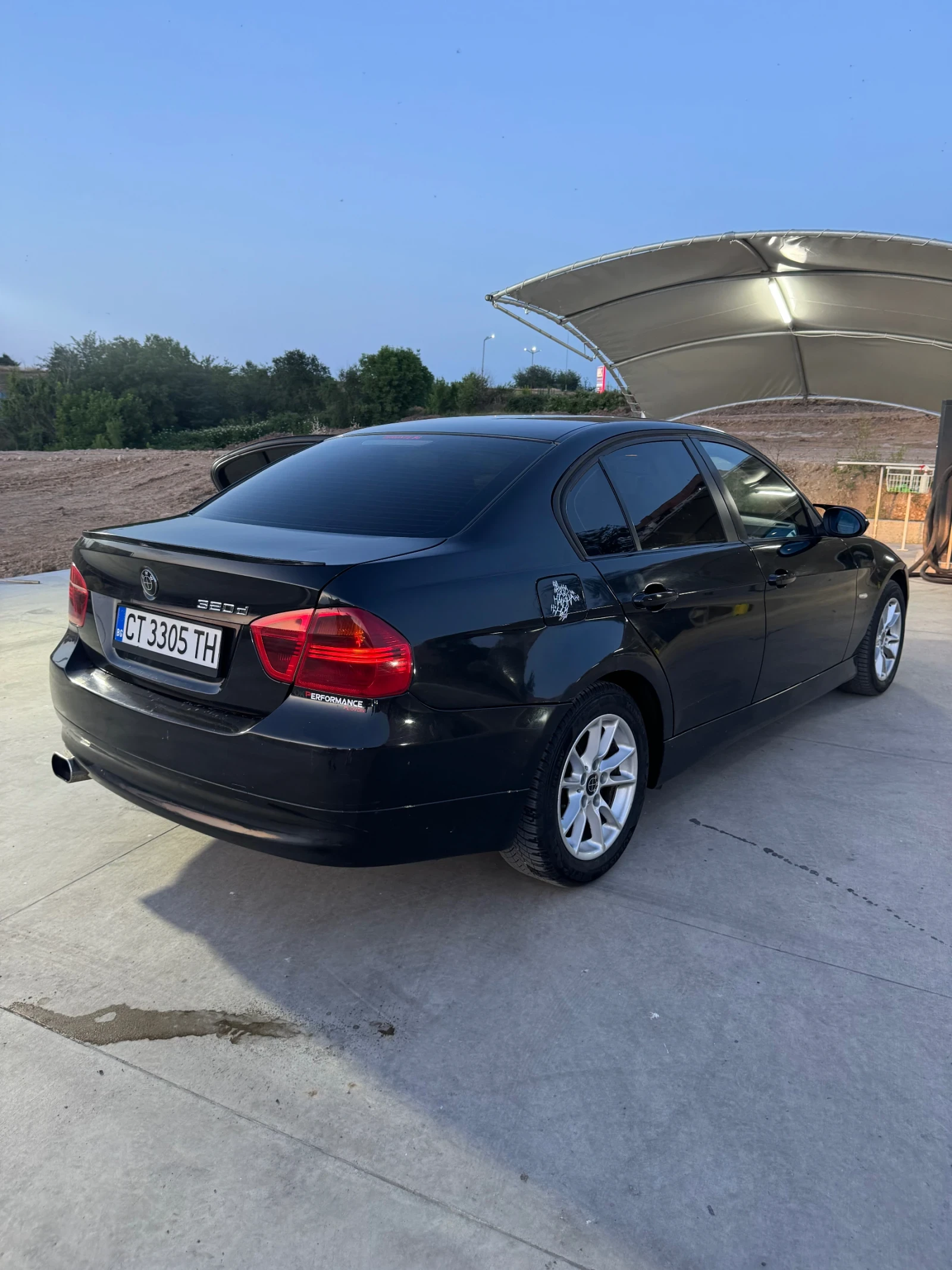 BMW 320, снимка 2 - Автомобили и джипове - 55053932