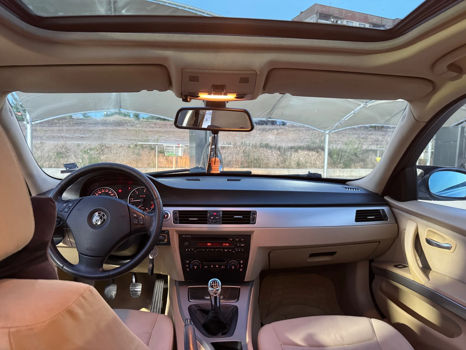 BMW 320, снимка 3 - Автомобили и джипове - 55053932