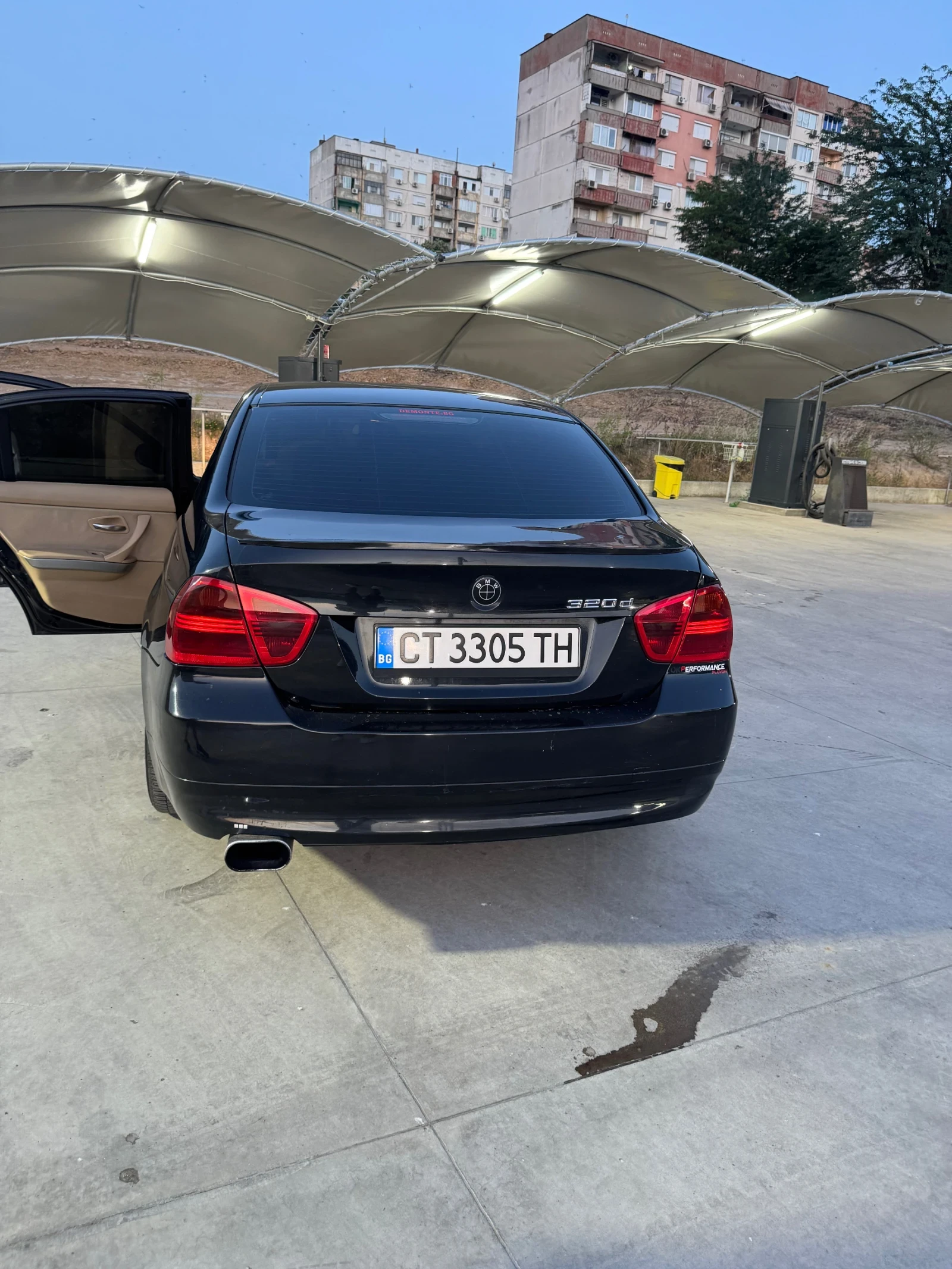 BMW 320, снимка 4 - Автомобили и джипове - 55053932