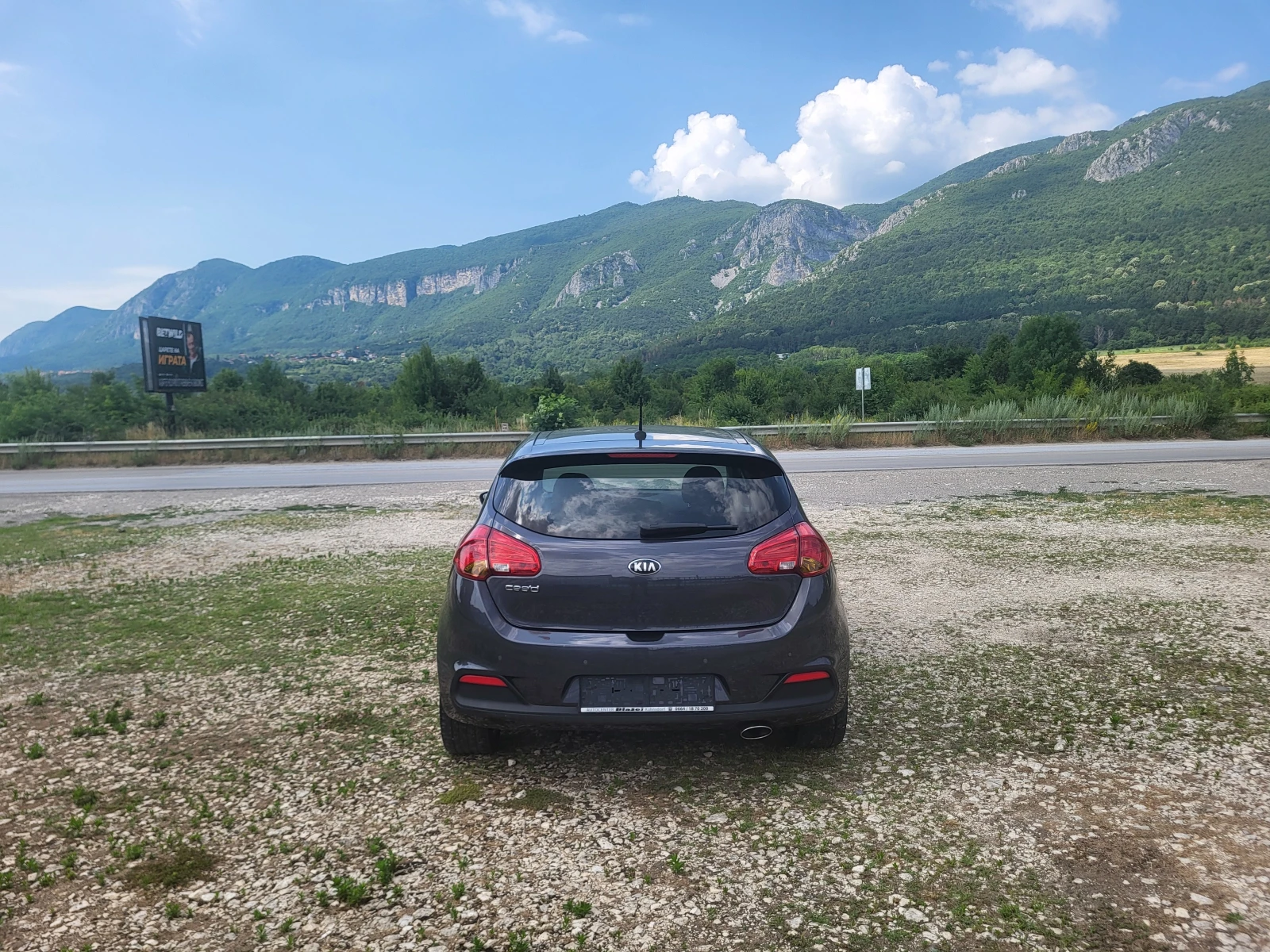 Kia Ceed 1.6CRDi, снимка 4 - Автомобили и джипове - 55085710