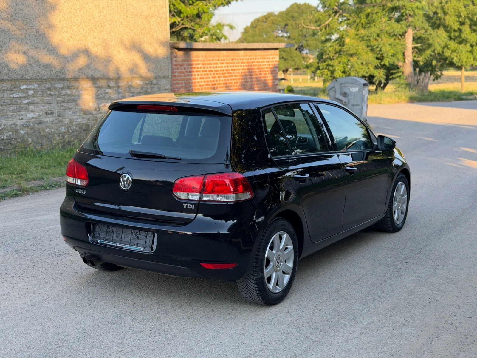 VW Golf 2.0 TDI, снимка 8 - Автомобили и джипове - 55170294