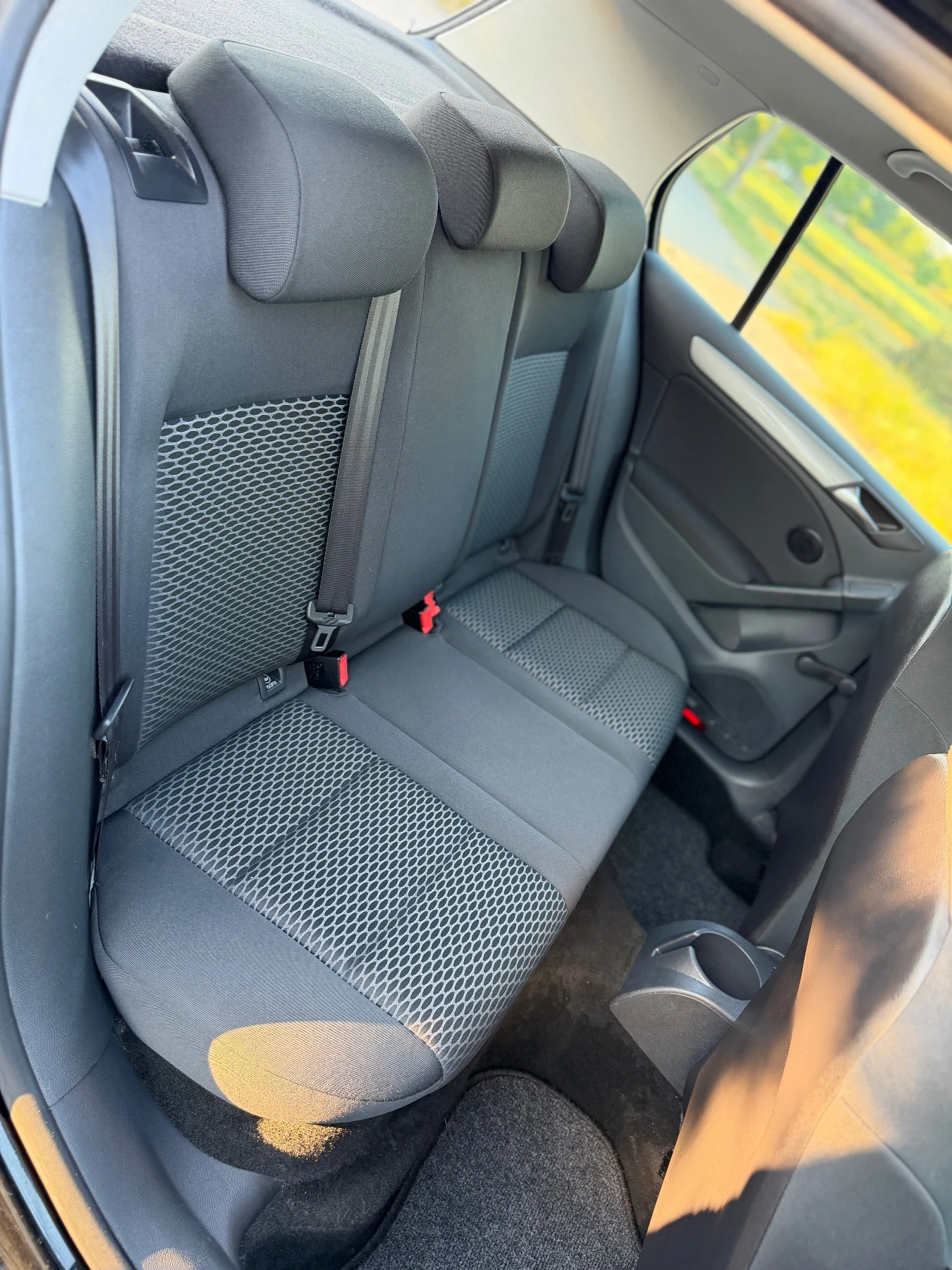 VW Golf 2.0 TDI, снимка 13 - Автомобили и джипове - 55170294