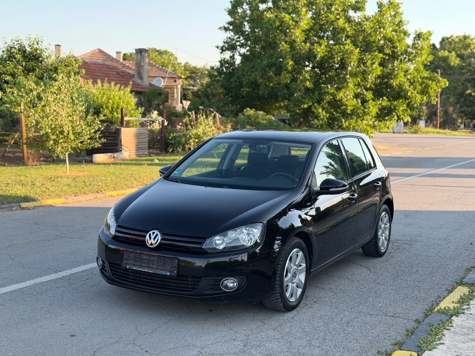 VW Golf 2.0 TDI, снимка 2 - Автомобили и джипове - 55170294