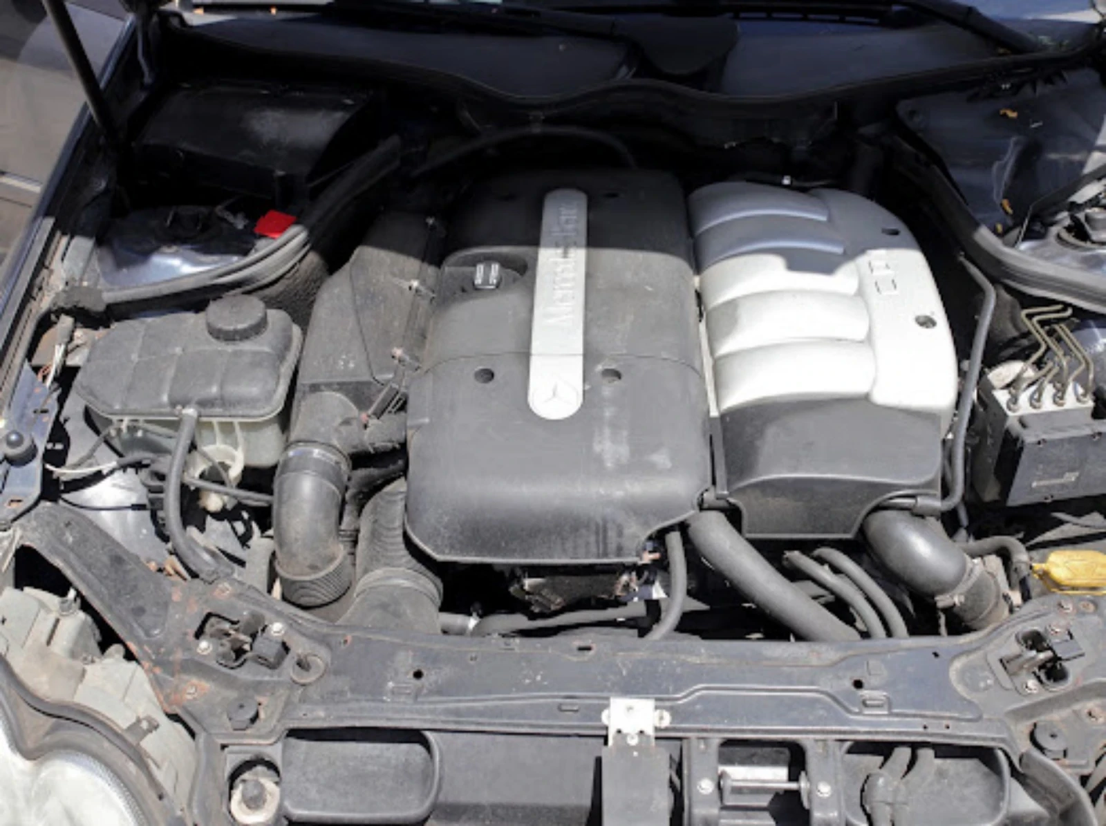 Mercedes-Benz CLK 270 cdi, снимка 13 - Автомобили и джипове - 55232795