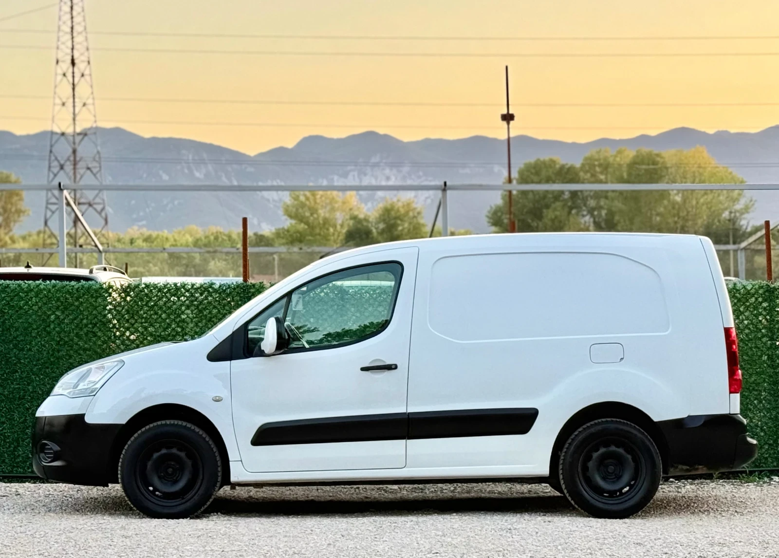 Citroen Berlingo 1.6HDi//MAXI, снимка 4 - Автомобили и джипове - 55696047