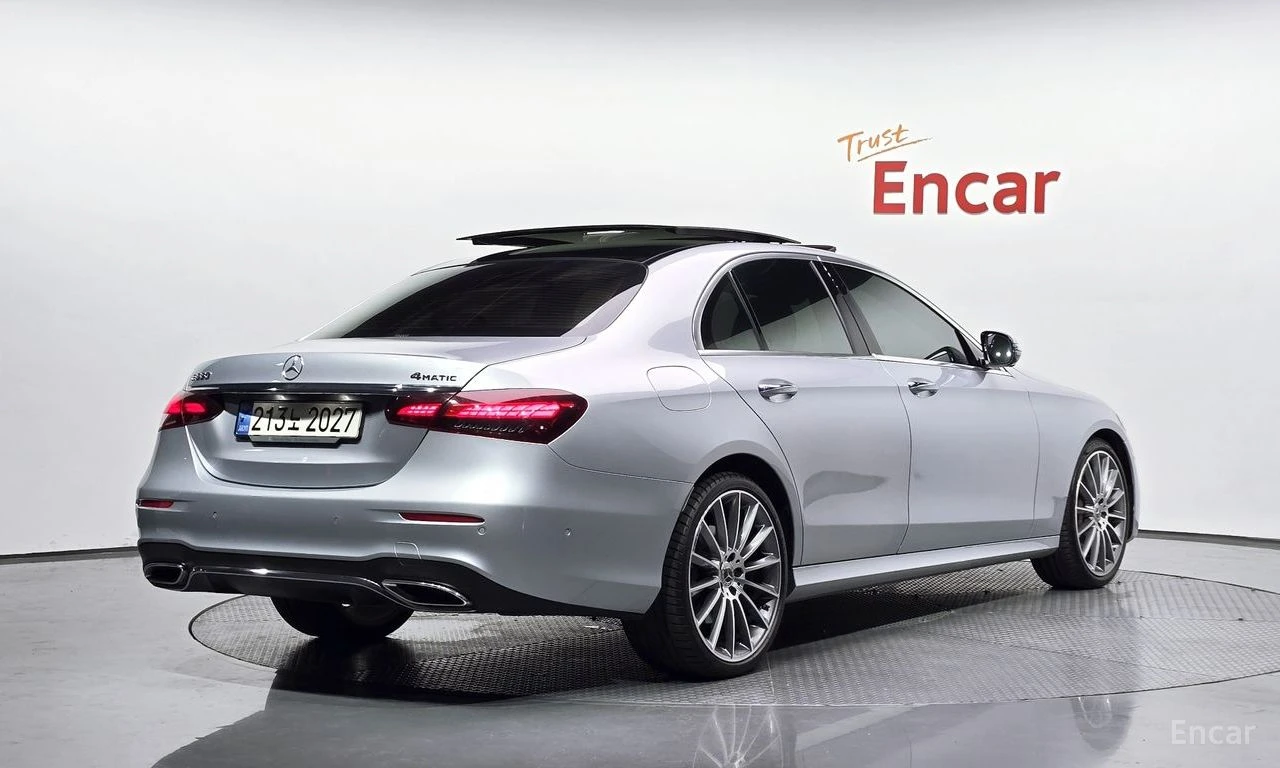 Mercedes-Benz E 350 AMG* LINE* 4MATIC* BURMESTER* ОБДУХВАНЕ* ДИСТРОНИК, снимка 2 - Автомобили и джипове - 55725857