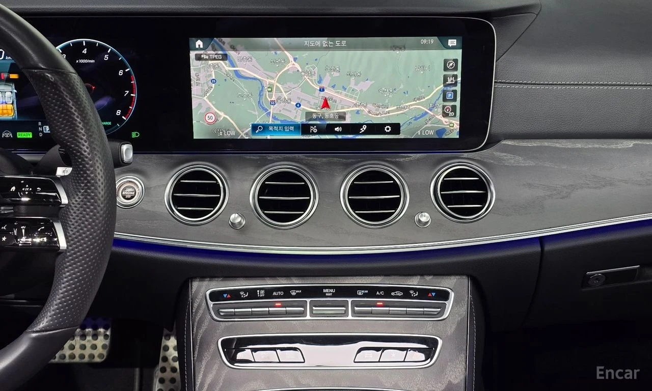 Mercedes-Benz E 350 AMG* LINE* 4MATIC* BURMESTER* ОБДУХВАНЕ* ДИСТРОНИК, снимка 10 - Автомобили и джипове - 55725857