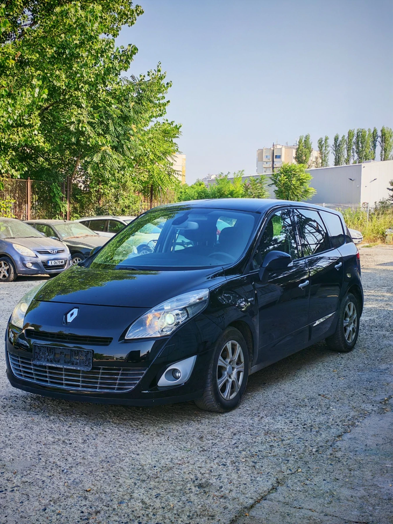 Renault Scenic 1.5дизел Bose 2011, снимка 3 - Автомобили и джипове - 55830486
