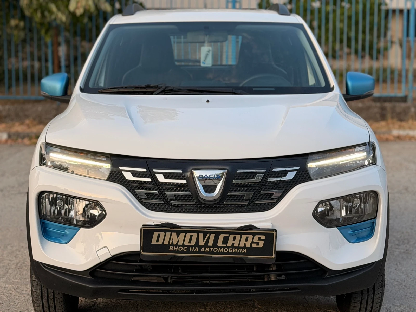 Dacia Spring, снимка 8 - Автомобили и джипове - 55905550