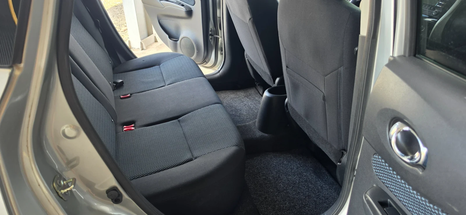Nissan Note 1.2I 98KS Швейцария , снимка 16 - Автомобили и джипове - 56261673