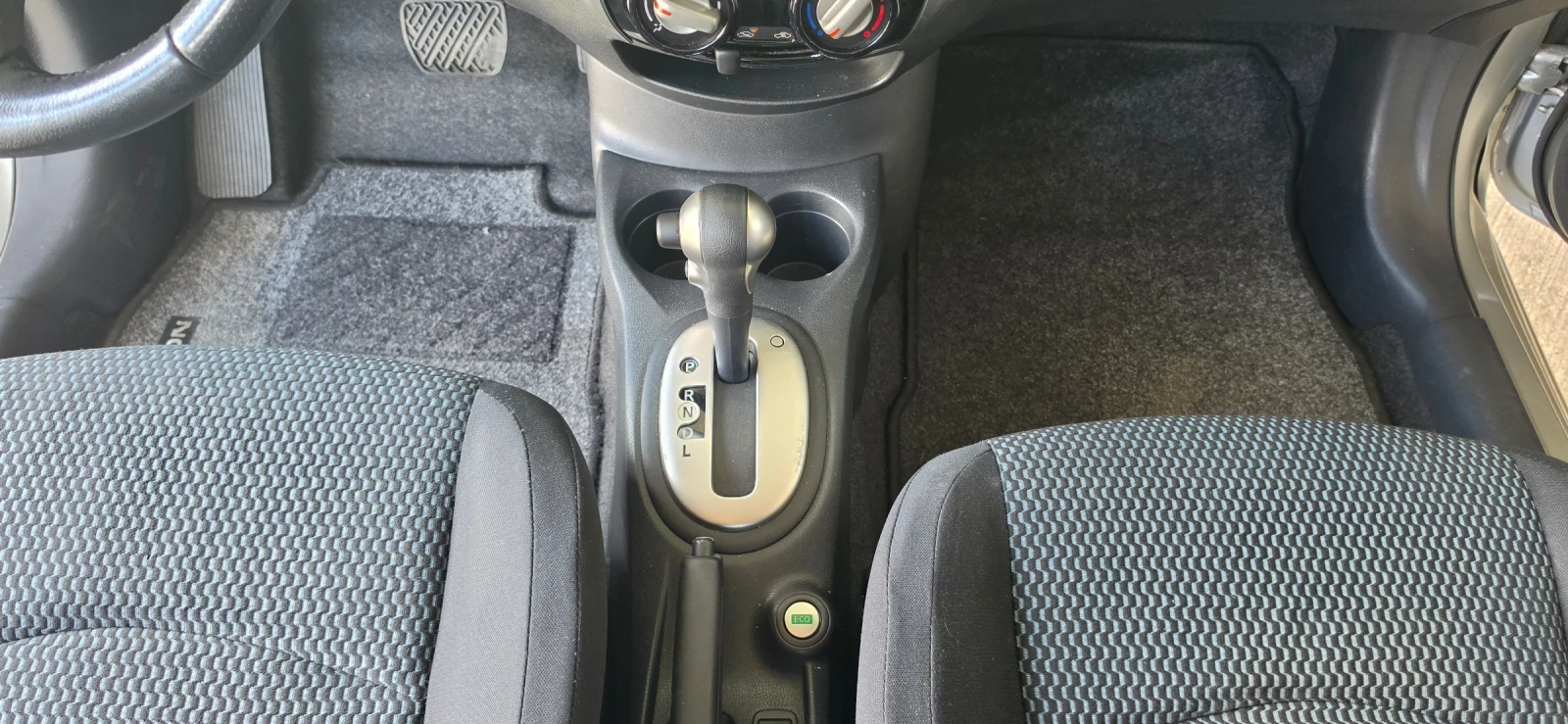 Nissan Note 1.2I 98KS Швейцария , снимка 14 - Автомобили и джипове - 56261673