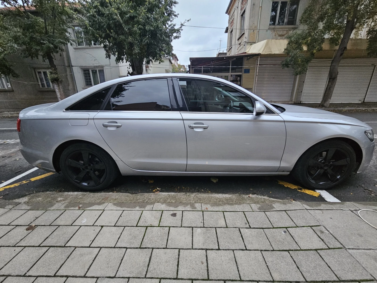 Audi A6 2.0 Седан Автомат LED, снимка 5 - Автомобили и джипове - 56661589