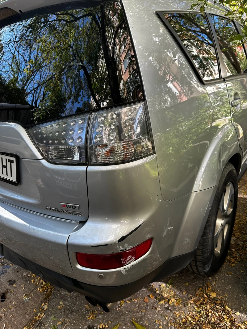 Mitsubishi Outlander, снимка 11 - Автомобили и джипове - 47653602