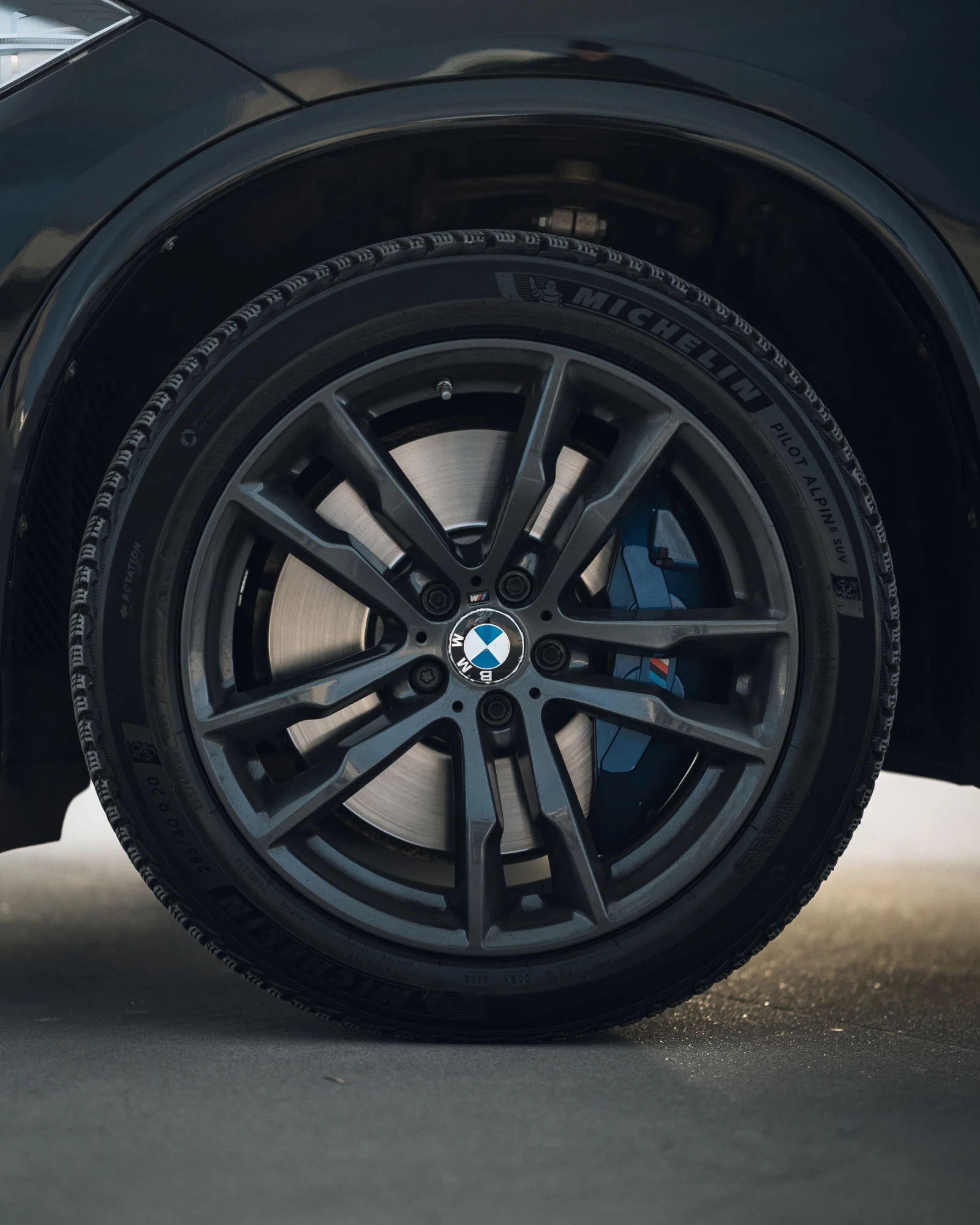 BMW X5 M50D - изображение 6