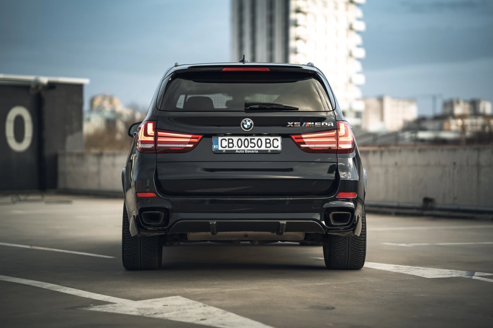 BMW X5 M50D - изображение 5